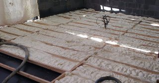 Утепление пола ППУ в Новоуральске от 765 руб/м2 - Уральская Полимерная Компания
